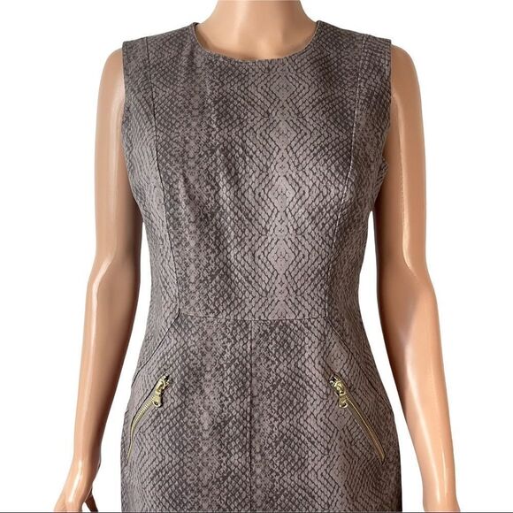 DONNA KARAN Snakeskin Zip Pocket Sheath Dress SIZE 6 - Picture 4 of 16